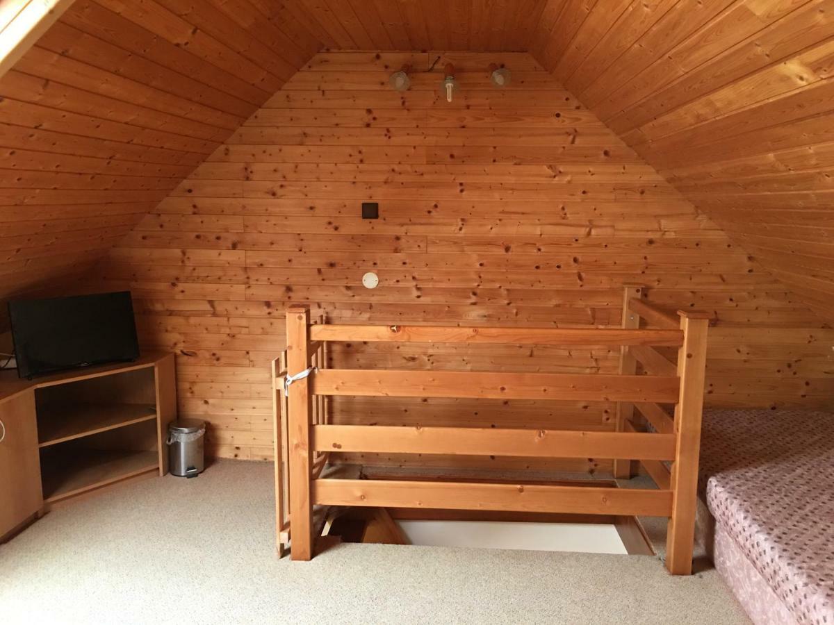 Ferienwohnung J&M Privat Závažná Poruba Exterior foto